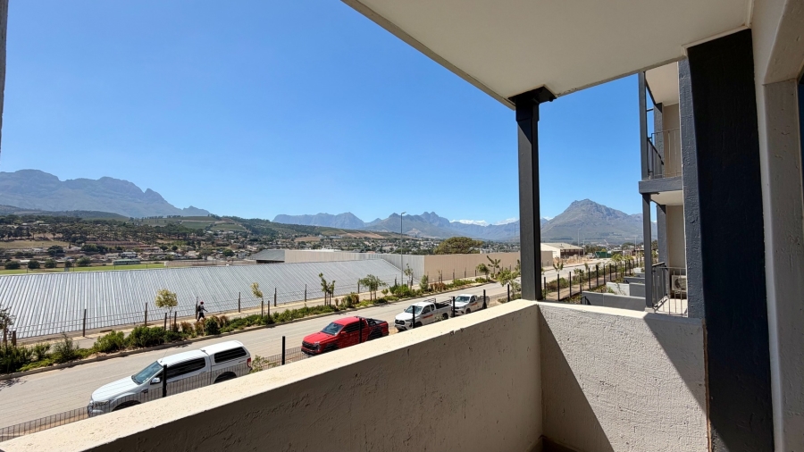 2 Bedroom Property for Sale in Newinbosch Western Cape